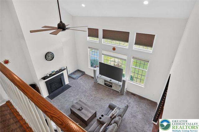 560 Quaker Ridge Terrace, Williams Twp, PA 18042