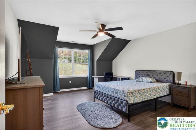 560 Quaker Ridge Terrace, Williams Twp, PA 18042