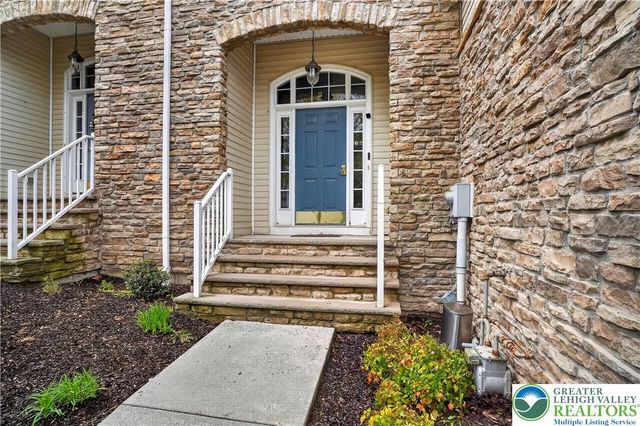 560 Quaker Ridge Terrace, Williams Twp, PA 18042