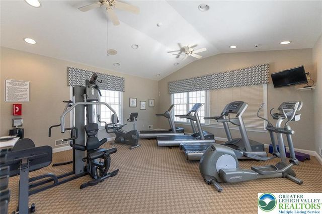 560 Quaker Ridge Terrace, Williams Twp, PA 18042
