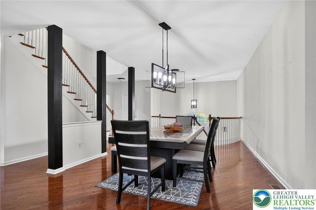 560 Quaker Ridge Terrace, Williams Twp, PA 18042