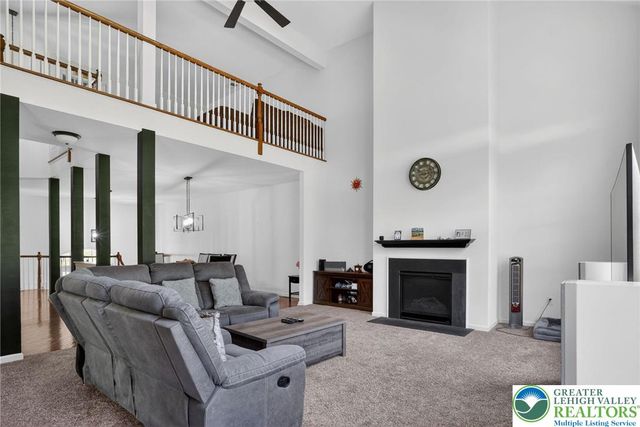 560 Quaker Ridge Terrace, Williams Twp, PA 18042