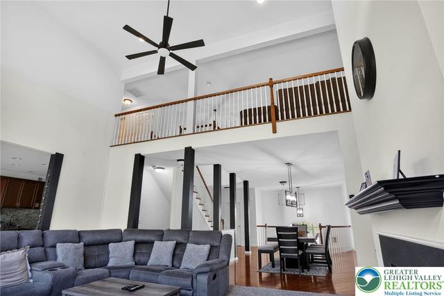 560 Quaker Ridge Terrace, Williams Twp, PA 18042