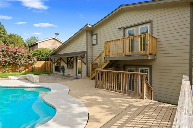 6100 Danwood DR, Austin, TX 78759