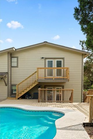 6100 Danwood DR, Austin, TX 78759