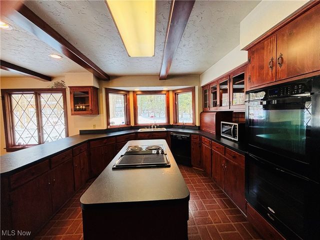 15899 Mccallum Drive, Doylestown, OH 44230