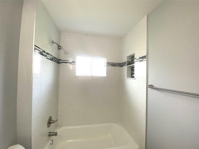 3757 Sebring Parkway, Sebring, FL 33870
