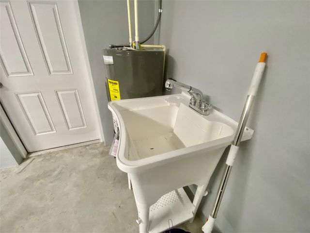 3757 Sebring Parkway, Sebring, FL 33870