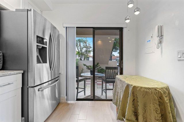 5200 E Club Circle 106, Boca Raton, FL 33487