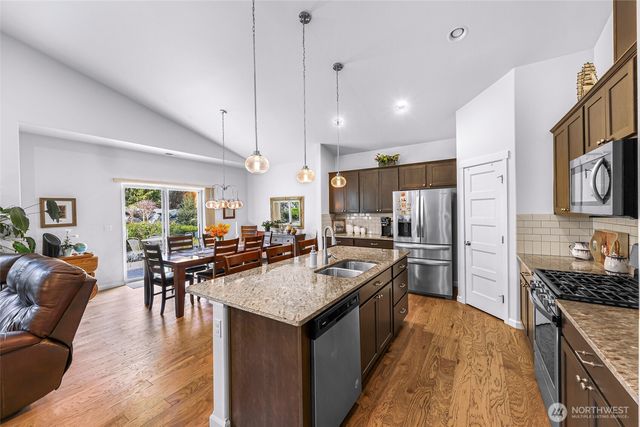12772 Frazier Heights Loop, Burlington, WA 98233
