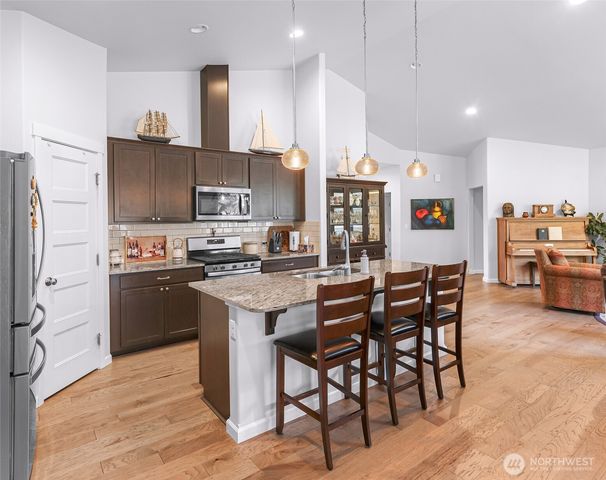 12772 Frazier Heights Loop, Burlington, WA 98233