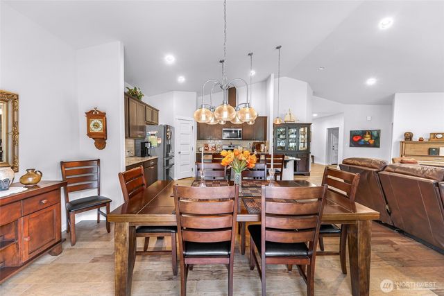 12772 Frazier Heights Loop, Burlington, WA 98233