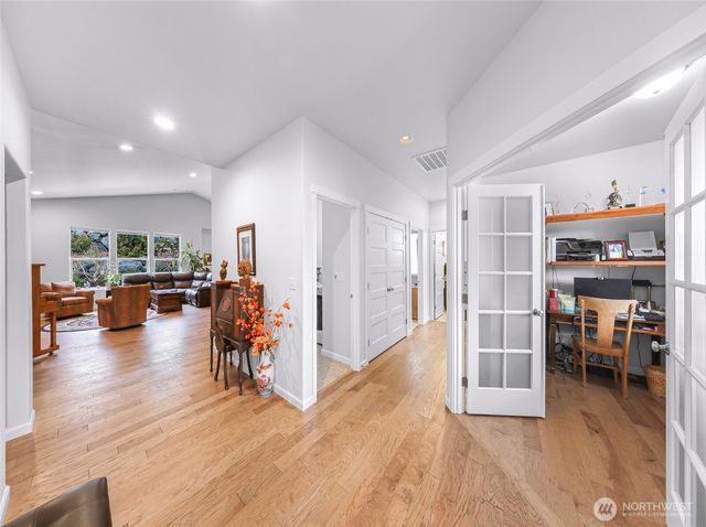12772 Frazier Heights Loop, Burlington, WA 98233