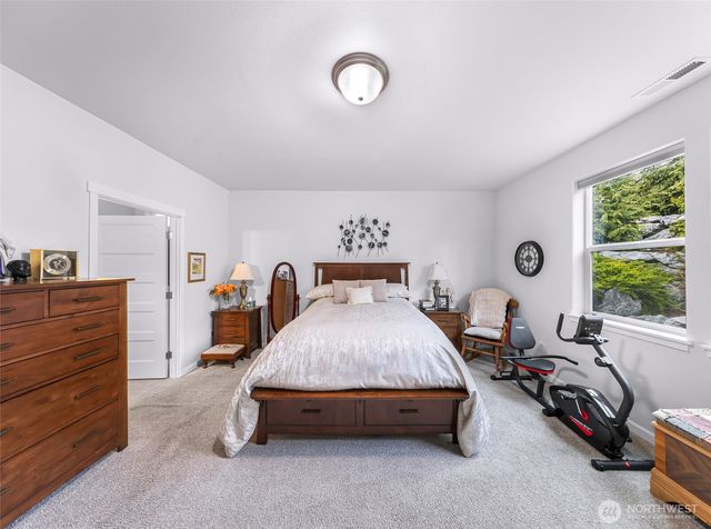 12772 Frazier Heights Loop, Burlington, WA 98233