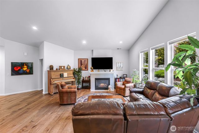 12772 Frazier Heights Loop, Burlington, WA 98233