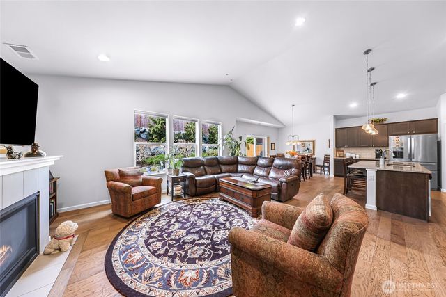 12772 Frazier Heights Loop, Burlington, WA 98233