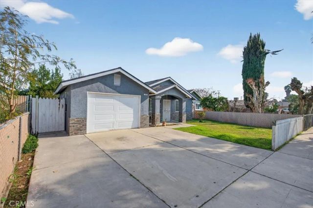 705 S C, Madera, CA 93638