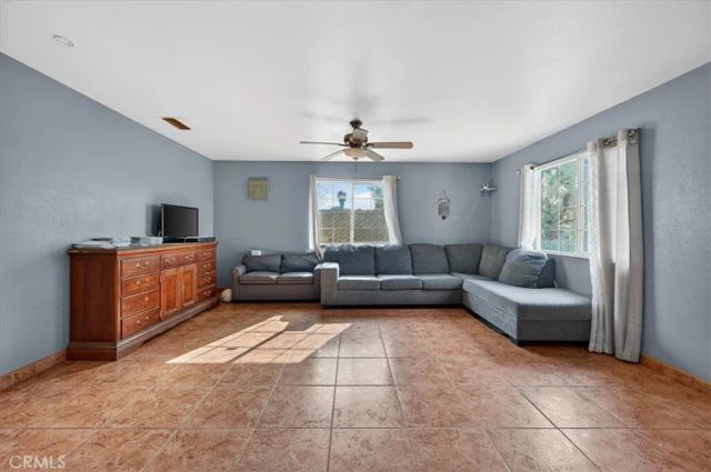 705 S C, Madera, CA 93638