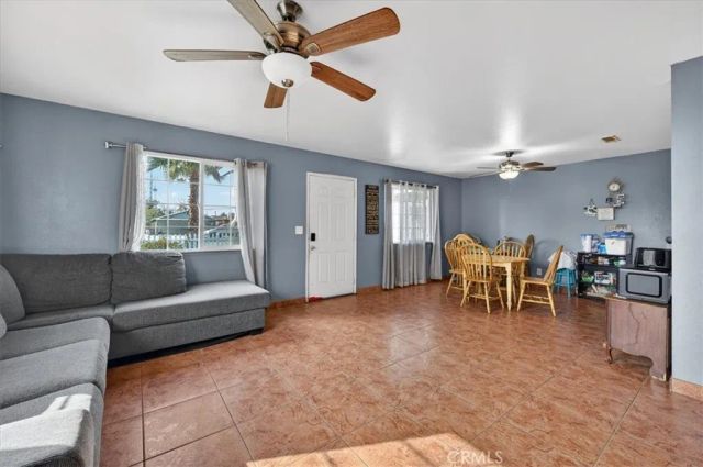 705 S C, Madera, CA 93638