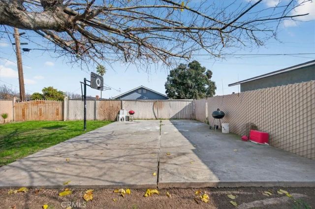 705 S C, Madera, CA 93638