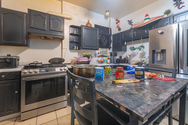2233 S Trumbull Avenue, Chicago, IL 60623