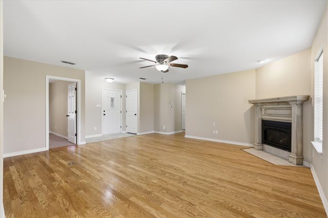 605 Maple Drive, Pilot Point, TX 76258