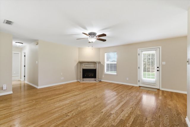 605 Maple Drive, Pilot Point, TX 76258