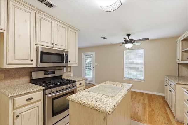 605 Maple Drive, Pilot Point, TX 76258
