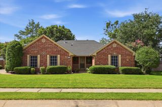 605 Maple Drive, Pilot Point, TX 76258