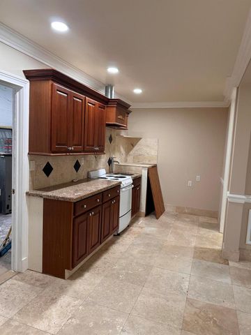 130 NE 4th Avenue, Boynton Beach, FL 33435
