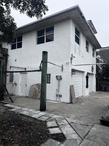 130 NE 4th Avenue, Boynton Beach, FL 33435