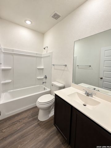 4422 CHANDLER RD APT 24, San Antonio, TX 78222