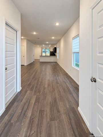 4422 CHANDLER RD APT 24, San Antonio, TX 78222