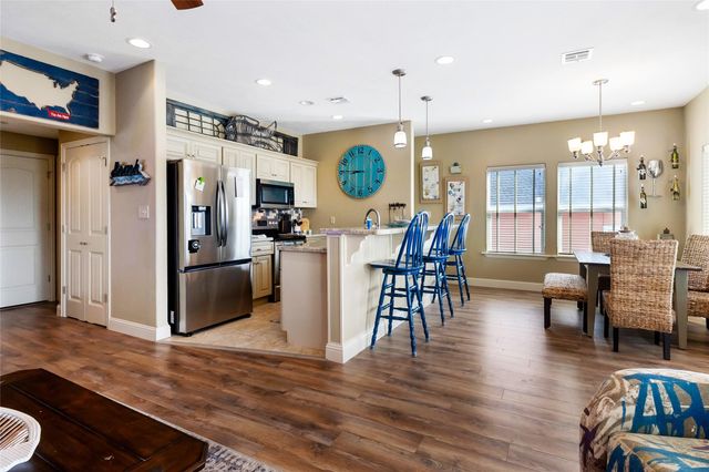 1819 N Pompano Ln, Crystal Beach, TX 77650