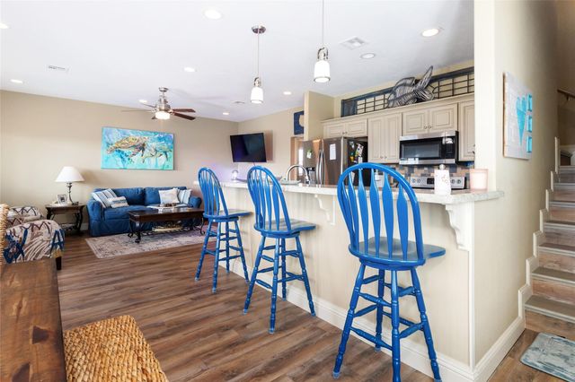 1819 N Pompano Ln, Crystal Beach, TX 77650