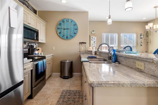 1819 N Pompano Ln, Crystal Beach, TX 77650