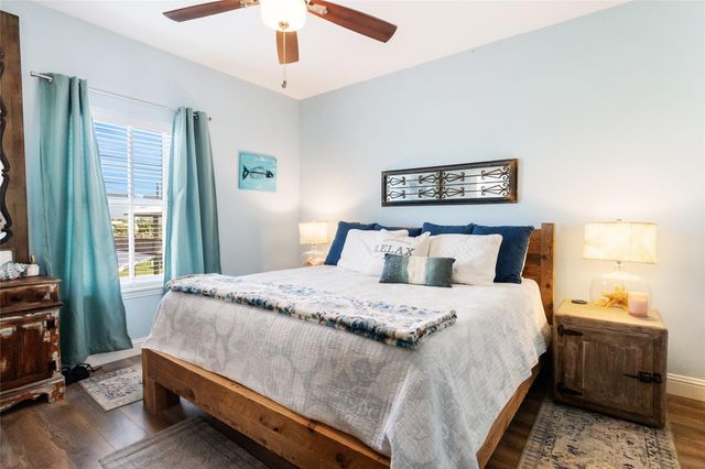 1819 N Pompano Ln, Crystal Beach, TX 77650