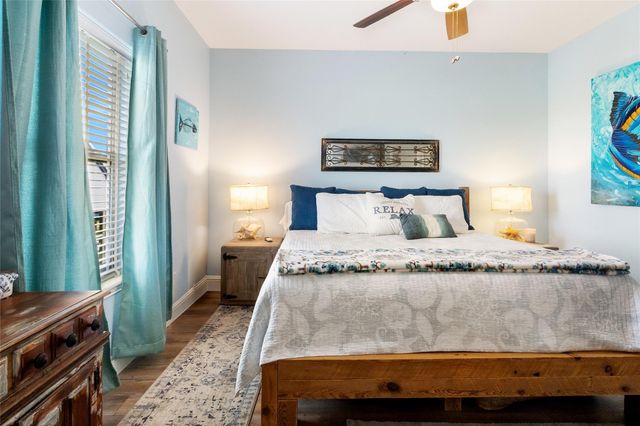 1819 N Pompano Ln, Crystal Beach, TX 77650