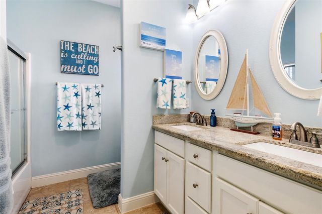 1819 N Pompano Ln, Crystal Beach, TX 77650