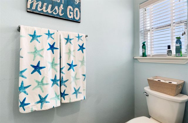 1819 N Pompano Ln, Crystal Beach, TX 77650