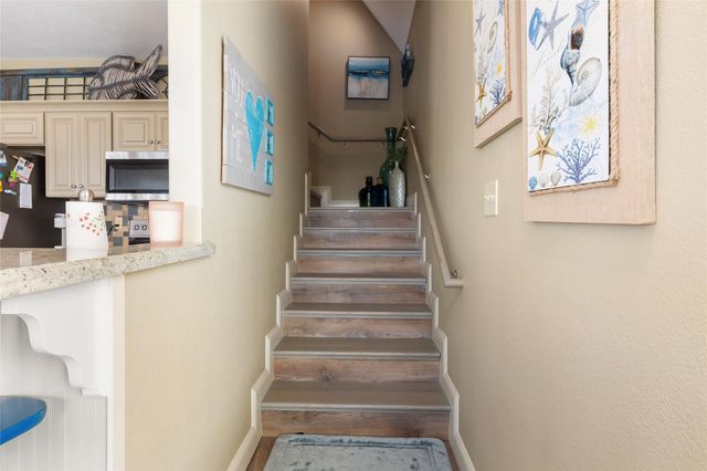 1819 N Pompano Ln, Crystal Beach, TX 77650