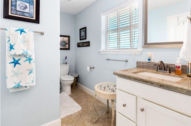 1819 N Pompano Ln, Crystal Beach, TX 77650