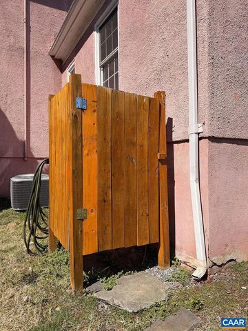 124 GOODMAN ST, Charlottesville, VA 22902