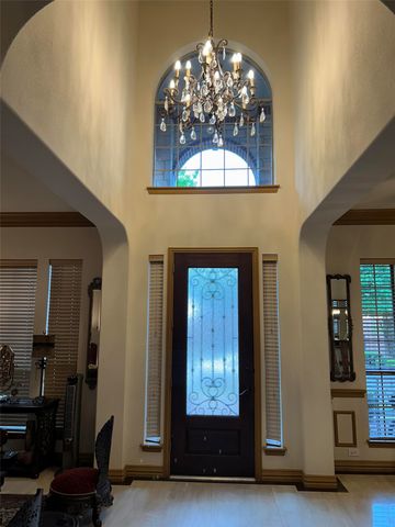 2219 Longview Road, Irving, TX 75063