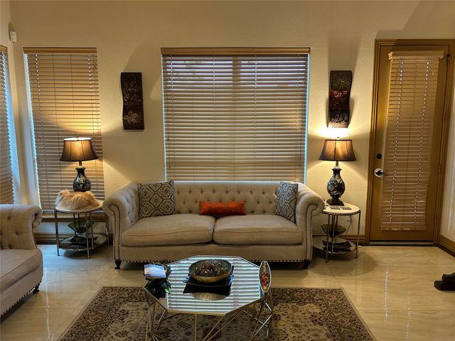 2219 Longview Road, Irving, TX 75063