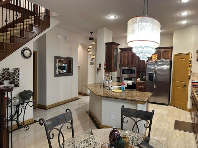 2219 Longview Road, Irving, TX 75063