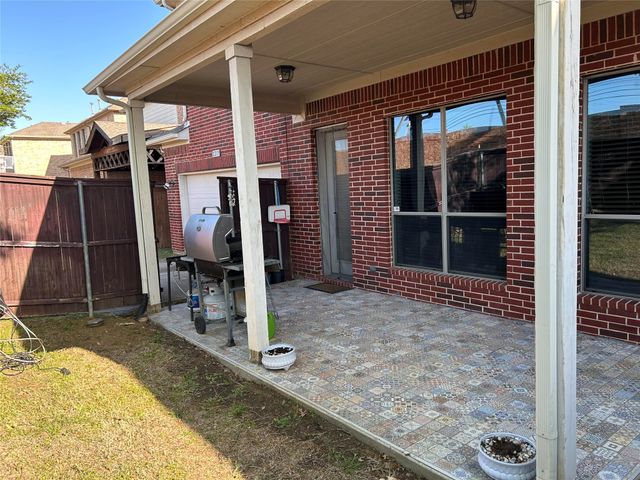 2219 Longview Road, Irving, TX 75063