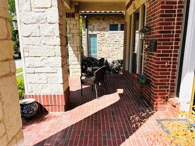 2219 Longview Road, Irving, TX 75063