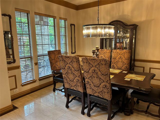 2219 Longview Road, Irving, TX 75063