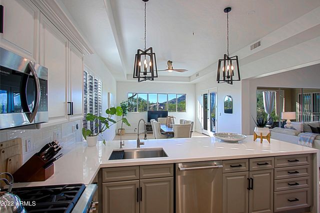 6884 E AMBER SUN Drive, Scottsdale, AZ 85266